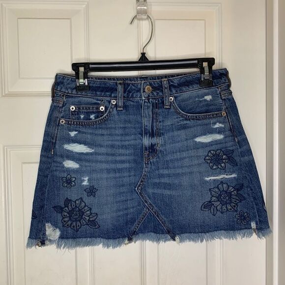 American Eagle Raw Hem Distressed Jean Skirt - Picture 4 of 6